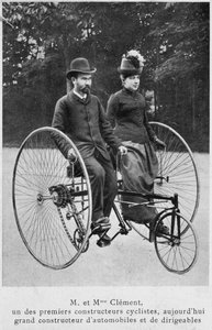 Adolphe Clément et sa femme sur un tricycle